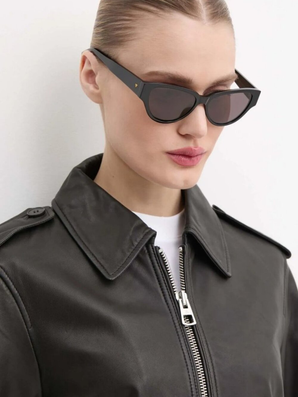 BOTTEGA VENETA BV1319S 001 BLACK CAT EYE SUNGLASSES